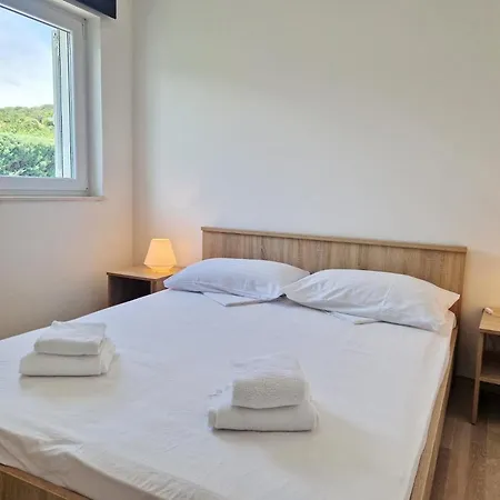 Apartment In Mit Eigenem Balkon *